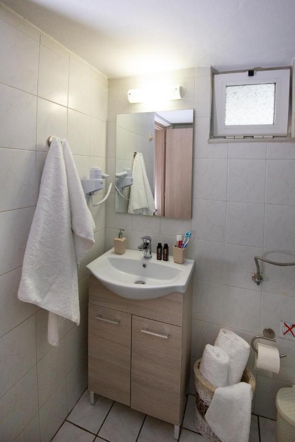 Salty Alley Seaside Apartment Rethymno  Ngoại thất bức ảnh